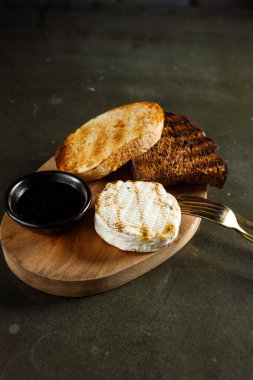 Frenk üzümlü ızgara krema.