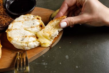 Frenk üzümlü ızgara krema.