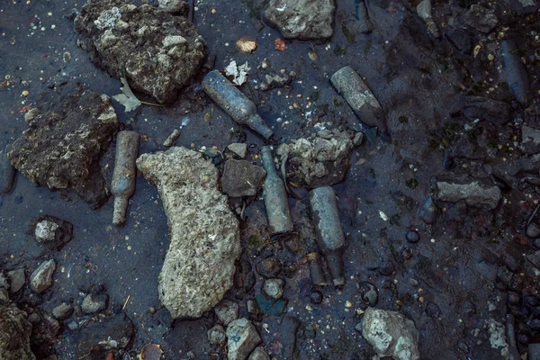 Çöp düşük tide plaj