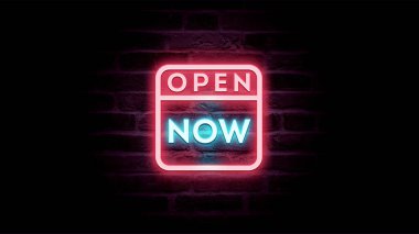 Şimdi tuğla arkaplanı üzerindeki neon metin tasarımını aç  
