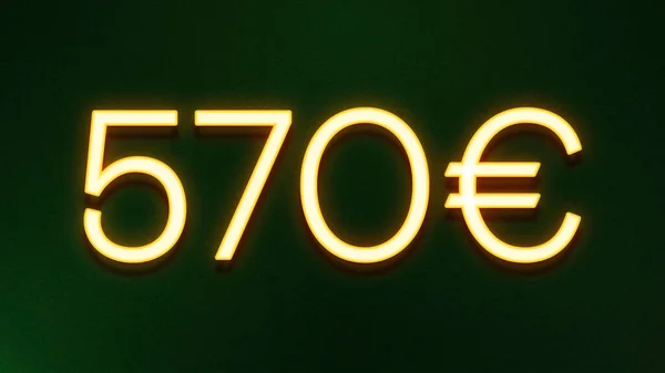 深色底色570欧元价格图标的金光符号 — 图库照片