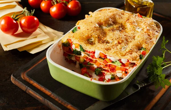 Plat Moitié Mangé Lasagnes Aux Légumes Frais Sains Couches Pâtes — Photo