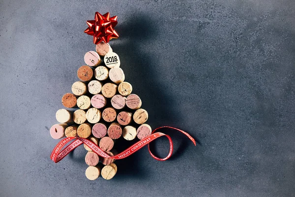 Albero Natale Fatto Tappi Bottiglia Vino Con Anno 2018 Con — Foto Stock