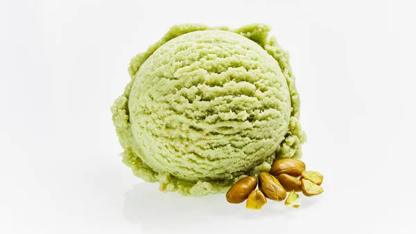 Egyetlen Gombóc Zöld Pistachio Fagylalt Héj Pistachio Mogyoró Fehér Háttér — Stock Fotó