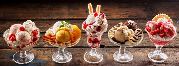 Row Gourmet Ice Cream Desserts Banner Format Italian Gelato Fresh — Stock Photo, Image