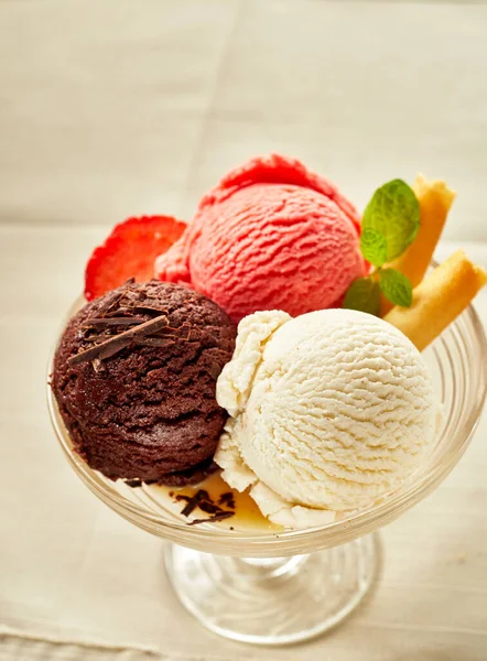 High Angle Still Life Dessert Sundae Neapolitan Flavors Ice Cream — Stockfoto