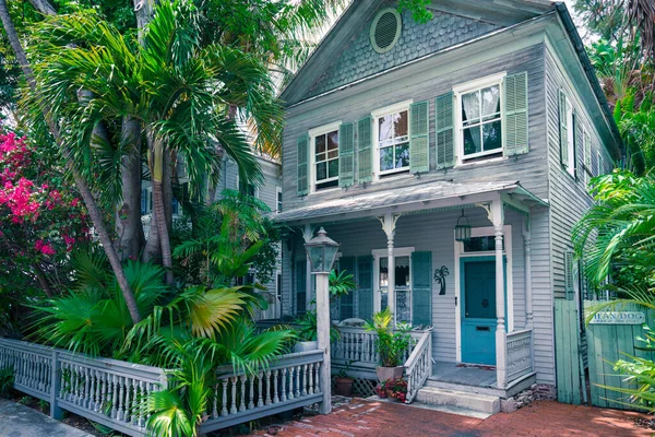 Key West Eua 2019 Bela Casa Madeira Velha Estilo Colonial — Fotografia de Stock