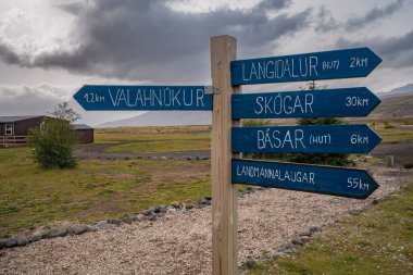 Thorsmork Vadisi, İzlanda 'da ünlü Laugavegur patikasına giden yolu gösteren işaret direği..