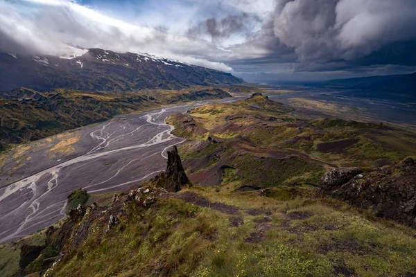 Δραματικά Σύννεφα Έρχονται Στην Κοιλάδα Thorsmork Στη Νότια Ισλανδία Θέα — Φωτογραφία Αρχείου
