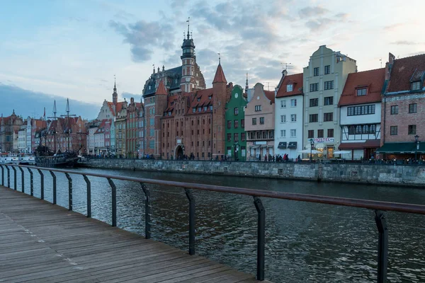 Cityscape Baltic Sea Port Вид Дерев Яної Прогулянки Каналом Традиційні — стокове фото