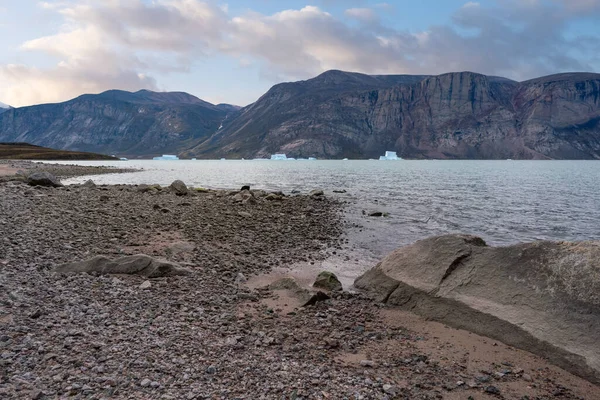 Late Afternoon Soft Clouds Valley Akshayuk Pass Baffin Island Icebergs — Stock Photo, Image