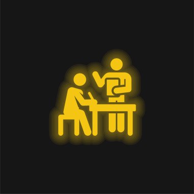 Beyin fırtınası yapan sarı parlak neon simgesi