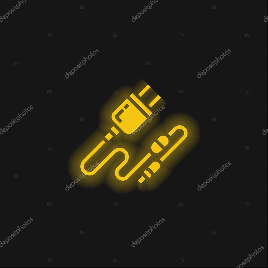 Battery yellow glowing neon icon