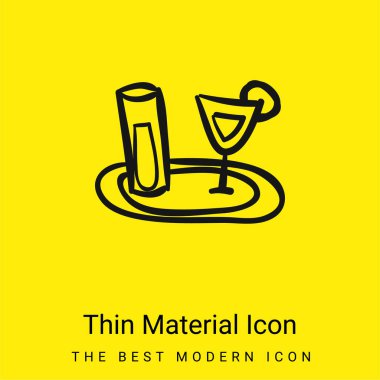 El yapımı içki bardaklı bar tepsisi en az parlak sarı malzeme simgesi