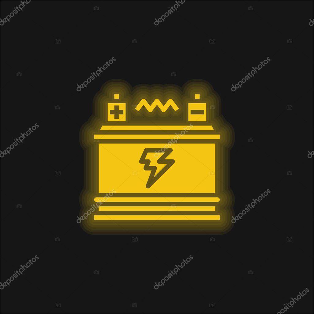 Battery yellow glowing neon icon
