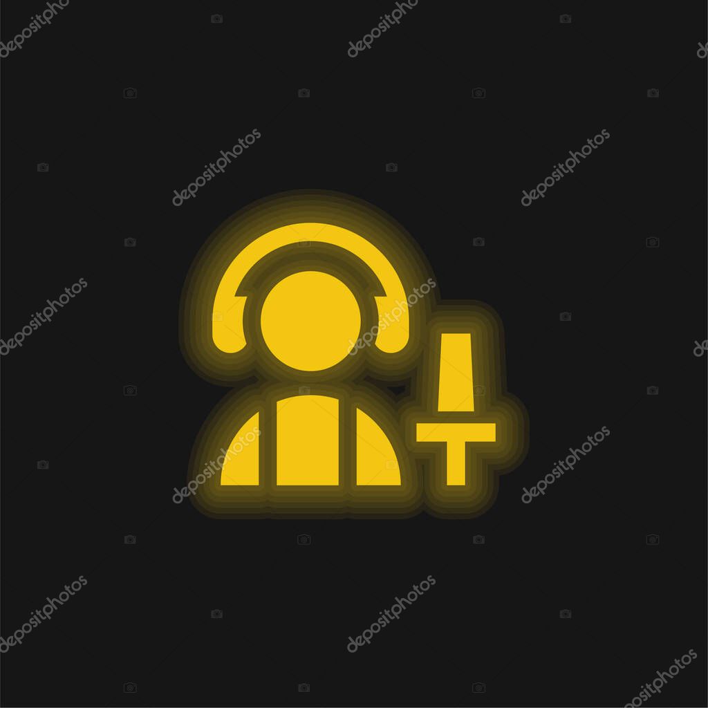 Aircraft yellow glowing neon icon