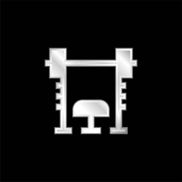 Серебристый металлический значок