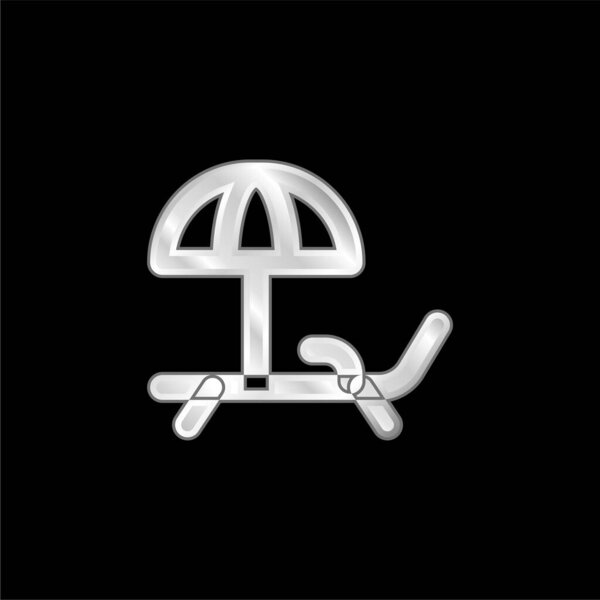 Серебристый металлический значок