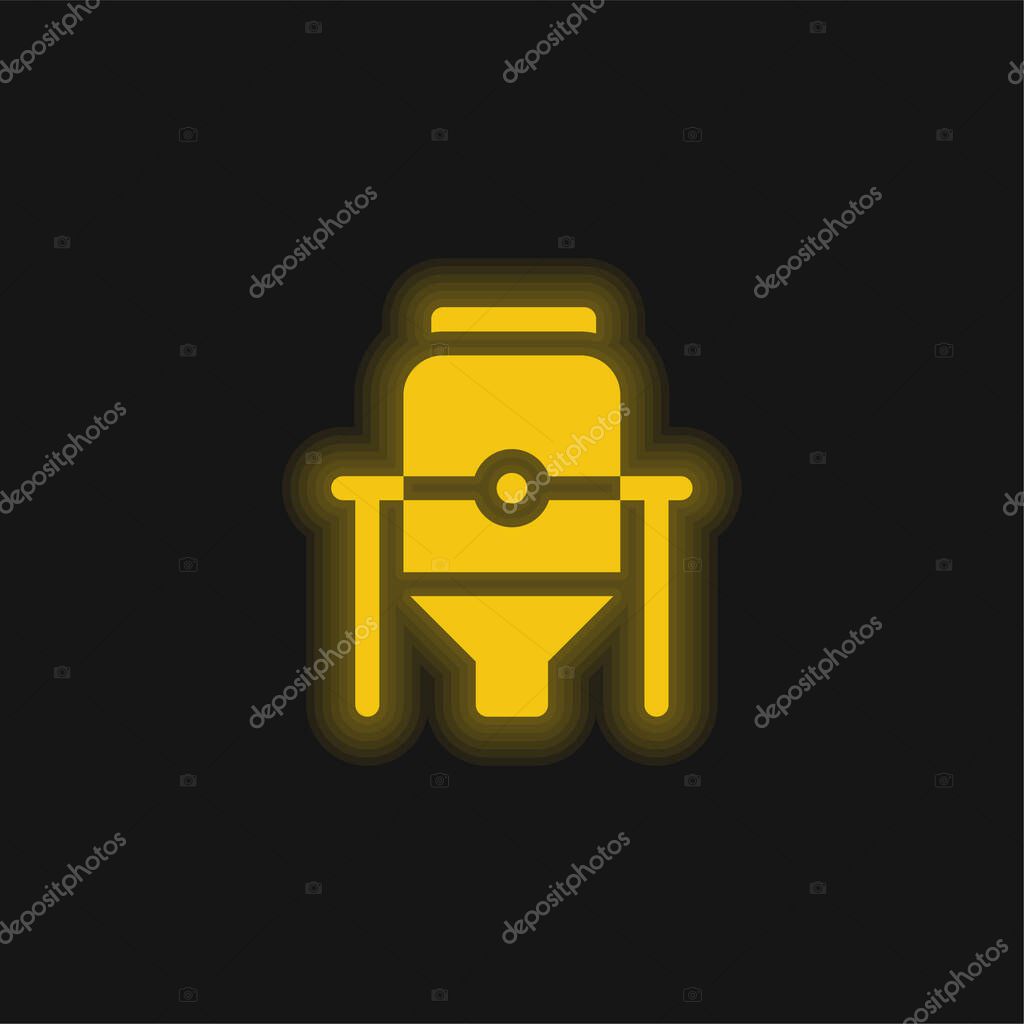 Brewery yellow glowing neon icon