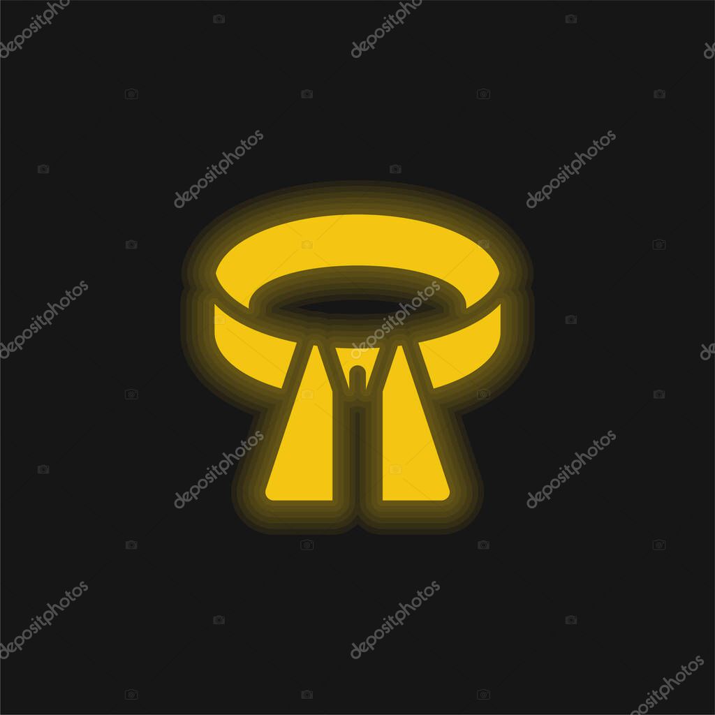 Belt yellow glowing neon icon