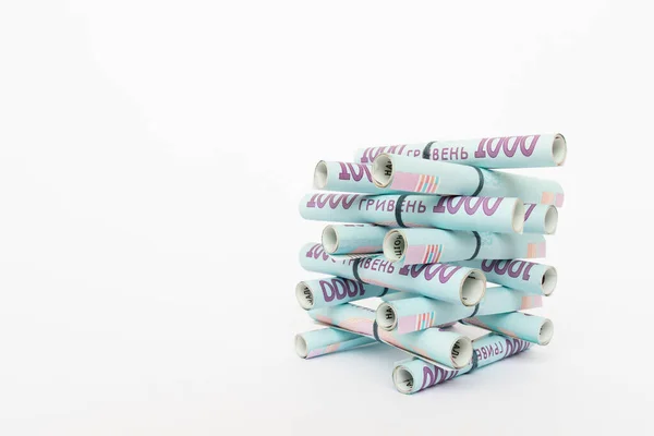 Ukrajinské peníze. Bankovky 1000 hřivny na bílém s místem pro text. — Stock fotografie