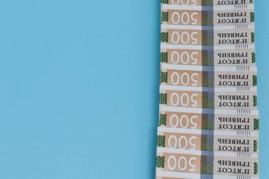 Ukrayna banknotları mavi arkaplanlı ve metin için yeri olan.