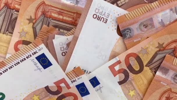 4k 50 ευρώ φόντο χαρτονομίσματα. Πολλά τραπεζογραμμάτια ευρώ σε κυκλοφορία. — Αρχείο Βίντεο