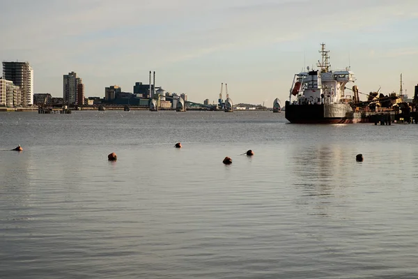 River Thames Ship Factory Morning Cargo Ship East London — Stok fotoğraf