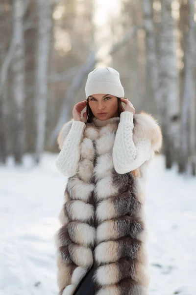 Gorgeous Young Brunette Fur Vest White Knitwear Looking Confidently Away — Stock Photo, Image
