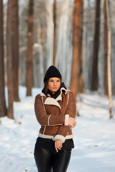 Alluring Woman Wearing Brown Sheepskin Jacket Hat Looking Camera Standing — Stock Photo, Image