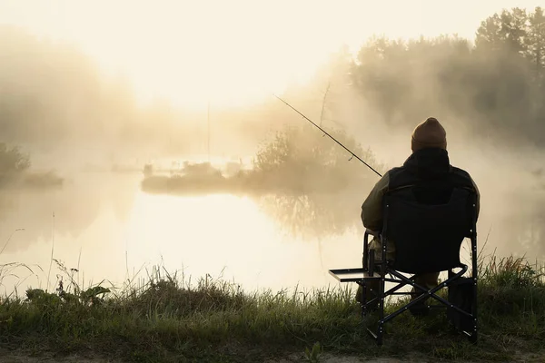 Rybářský Prut Jezero Rybář Muži Sport Léto Lákat Západ Slunce — Stock fotografie