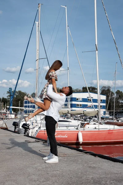 Side View Cheerful Couple Love Hugging Harbor Boats Sunny Day — Stock Photo, Image