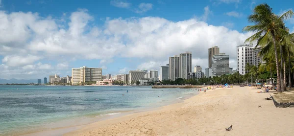 Otelleri ve tatil beldeleri olan kumsal, Waikiki Sahili, Honolulu, Hawaii, ABD