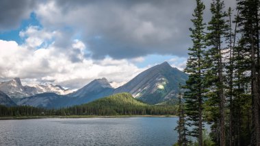 Yukarı Kananaskis Gölü Yolu, Alberta, Kanada
