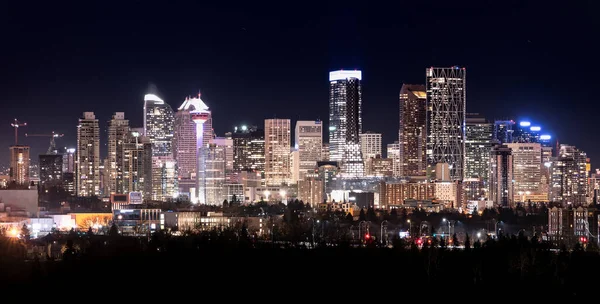 Calgary nacht stadsgezicht, geschoten in Calgary, Alberta, Canada — Stockfoto