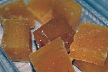 Lezzetli bir Asya yemeğinin yakın çekimi.