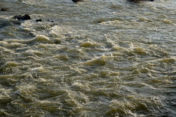 Primer Plano Agua Sucia Que Fluye Río —  Fotos de Stock