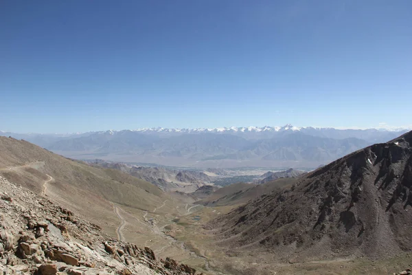 Una Toma Aérea Paisaje Montaña Desnuda Ladakh India — Foto de Stock