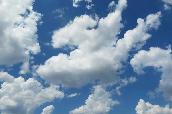 Hermosa Vista Nubes Fondo Del Cielo Azul — Foto de Stock