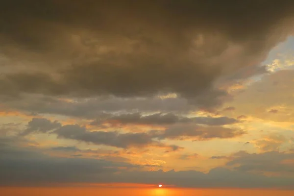 Beautiful Orange Sunset Dark Clouds — Stock Photo, Image