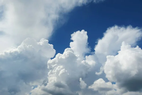 Nuvens Cúmulo Fofo Bonito Fundo Céu Azul — Fotografia de Stock