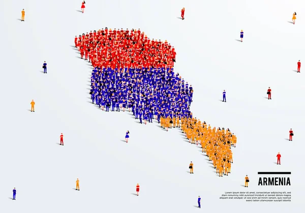 亚美尼亚地图和国旗 一大批人在亚美尼亚国旗的颜色形成了地图 病媒图解 — 图库矢量图片