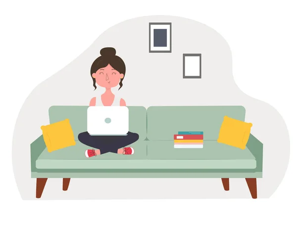 Мультяшна дівчина сидить на дивані з ноутбуком — стоковий вектор