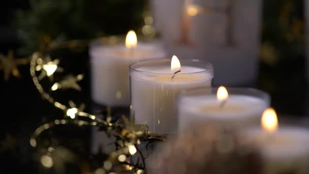 Svíčky Vnořené Dekorace Zlaté Hvězdy Vánoce — Stock video