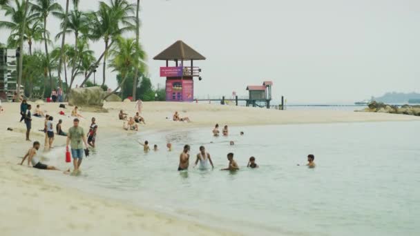 Turisták Pihennek Siloso Beach Szingapúr — Stock videók