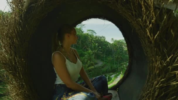 Гнездо Рисовых Террасах Тегаллаланга — стоковое видео