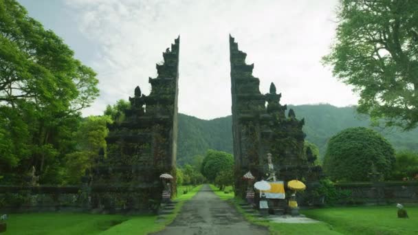 バリの門の映像 — ストック動画