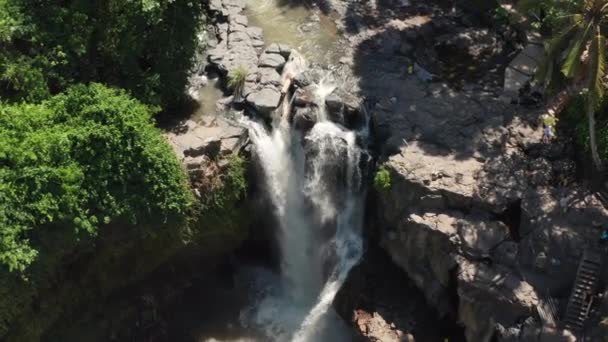 Водоспад Тегенунган — стокове відео