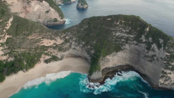 Zdjęcie Lotu Ptaka Wyspę Penida Kelingking Beach — Wideo stockowe