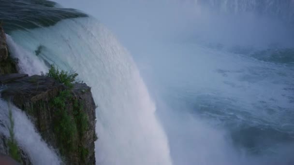 Zblízka Záběr Niagarských Vodopádů — Stock video